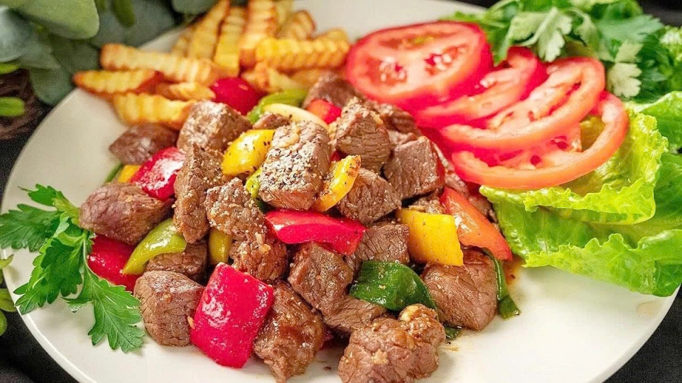 Vietnamese street food named among Top 100 Southeast Asian meat dishes